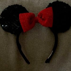 Disney Minnie mouse ears